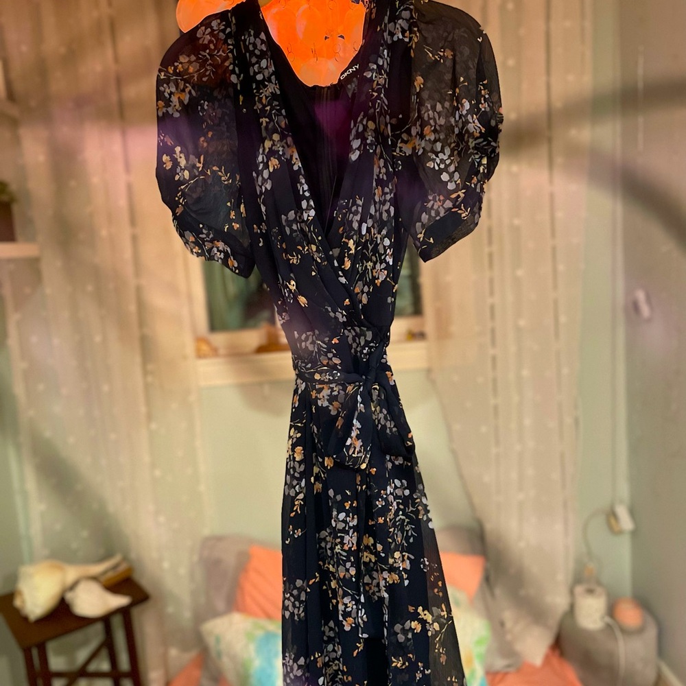 BRAND NEW!!! Size 10 Womens DKNY floral dress
